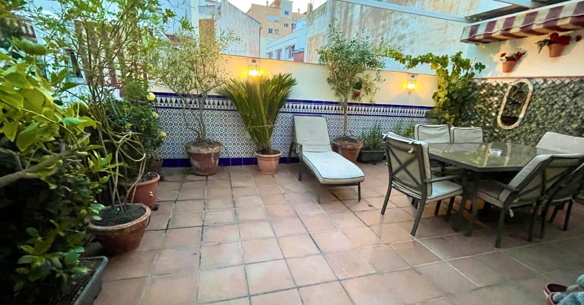 Maravilloso Apartamento Centrico De 70M2, Jardin Propio 40M2 Con Piscina Para Ninos Y Parking Opcional Малага Екстериор снимка