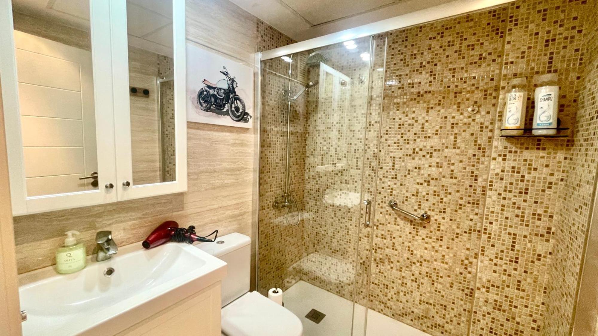 Maravilloso Apartamento Centrico De 70M2, Jardin Propio 40M2 Con Piscina Para Ninos Y Parking Opcional Малага Екстериор снимка